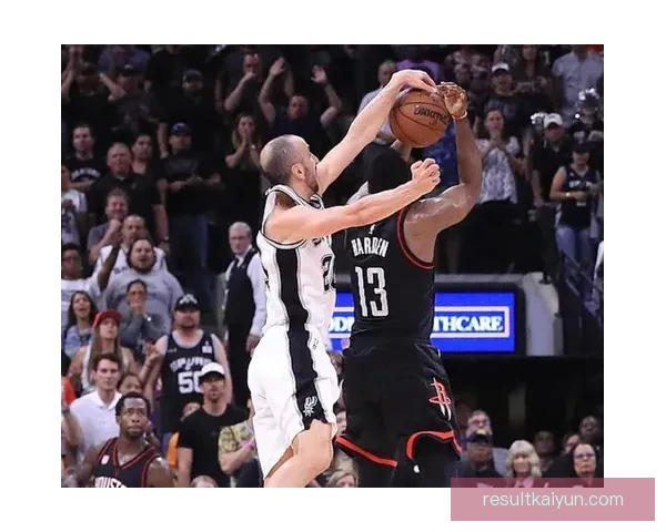 克努佩尔再创历史新高 半场三分闪耀成最年轻单季250记传奇缔造者