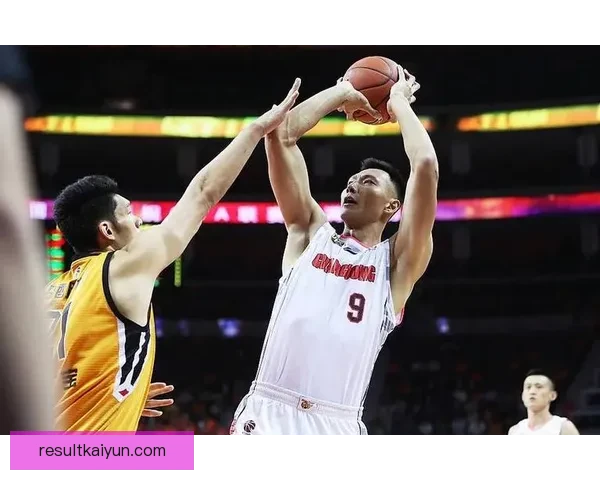 李弘权带领上海豪取十五连胜史密斯绝杀助深圳九连胜
